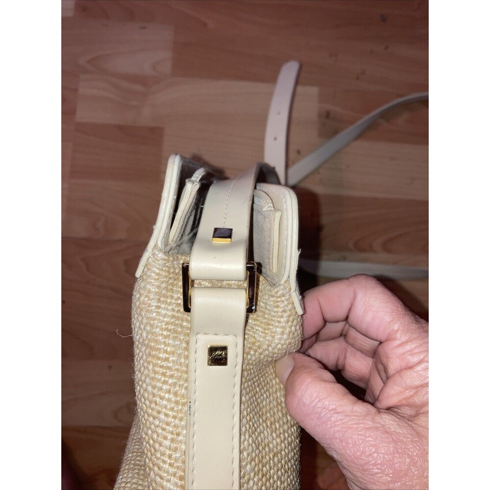 Etienne Aigner Beautiful Straw Handbag Adjustable Strap 7 Interior Compartments - Picture 12 of 12